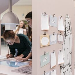 Youniworthausstellung