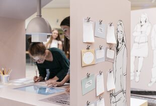 Youniworthausstellung